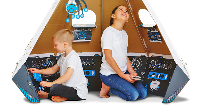 Illustration for article titled Upgrade Your Kid's Crude Fridge Box Fort to a Detailed Cardboard Spaceship